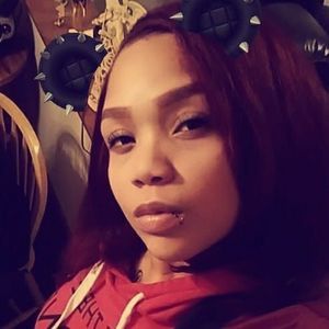 Meet your Posher, Bee